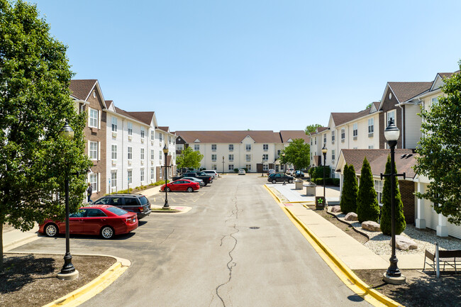 Extended Stay America Suites Chicago - Elgin in West Dundee, IL - Building Photo - Building Photo