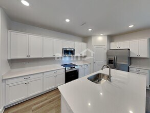 5014 Twin River Dr in Denver, NC - Building Photo - Building Photo