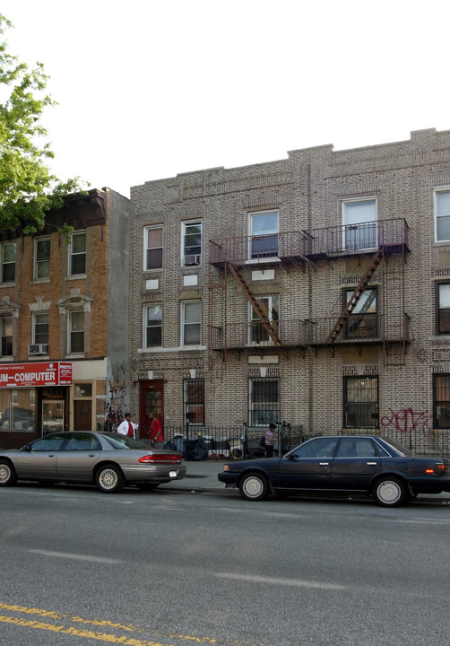 540 Mcdonald Ave in Brooklyn, NY - Foto de edificio