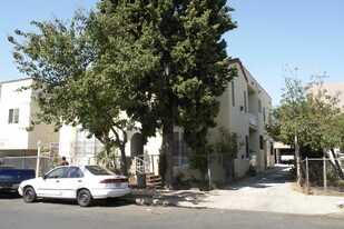 1219 Gordon St in Los Angeles, CA - Building Photo