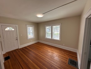 9 Division St in Groton, CT - Building Photo - Building Photo