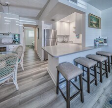 2565 S Ocean Blvd in Palm Beach, FL - Building Photo - Building Photo