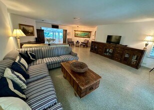 212 Kings Lynn in Delray Beach, FL - Building Photo - Building Photo