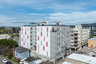 1 bedroom + den in Seattle, WA - Building Photo - Building Photo