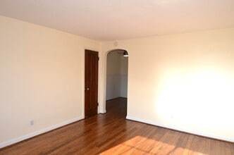 2532 Williams Ave, Unit 3 in Cincinnati, OH - Foto de edificio - Building Photo