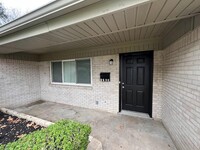 1725 Weathered St in Irving, TX - Building Photo - Building Photo