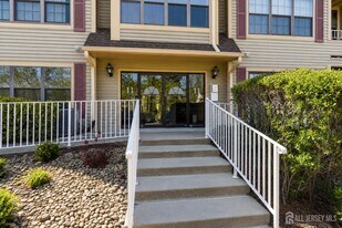 1101 Stoneridge Cir in Helmetta, NJ - Building Photo