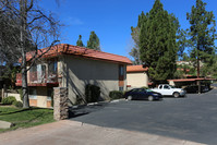 Creek Side Condominiums in Alpine, CA - Foto de edificio - Building Photo