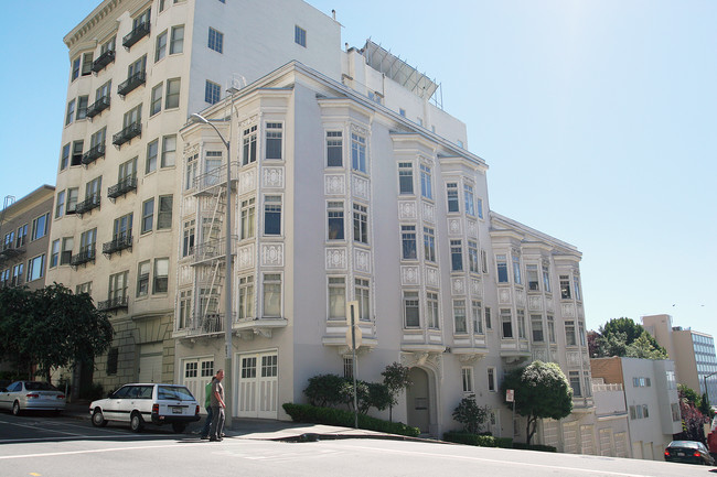 1305 Lombard in San Francisco, CA - Building Photo - Building Photo