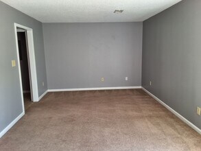 716 Rogersville Rd in Radcliff, KY - Building Photo - Building Photo