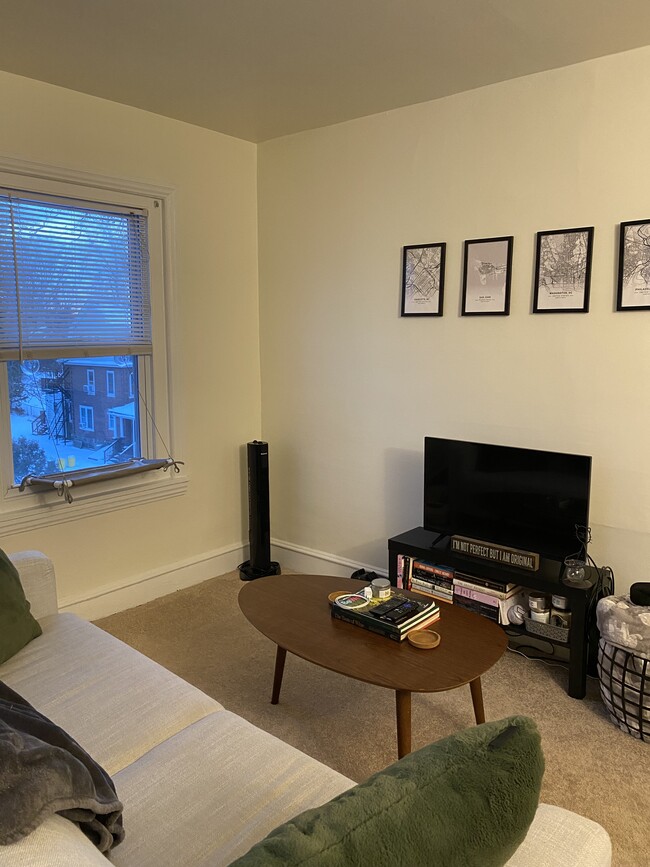 110 Walnut Ave, Unit Apartment #3 in Ardmore, PA - Building Photo - Building Photo