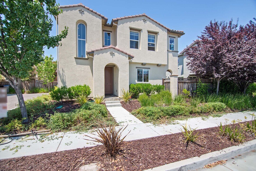 5539 Southcrest Way in San Jose, CA - Building Photo