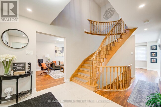 147 Millard St in Whitchurch-Stouffville, ON - Building Photo - Building Photo