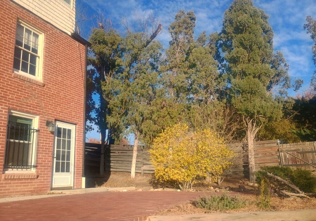 700 W 17th St, Unit # 1 in Pueblo, CO - Foto de edificio