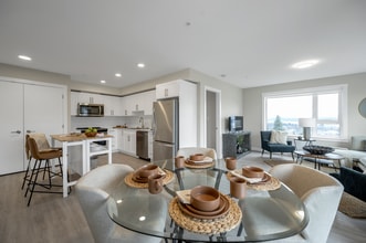 425 Main St in Sicamous, BC - Building Photo - Building Photo