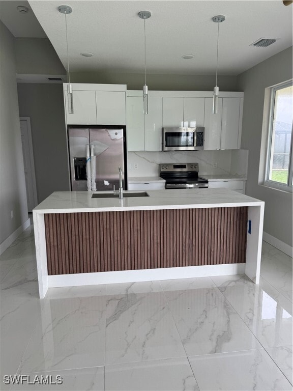 2507 30th St SW in Lehigh Acres, FL - Foto de edificio - Building Photo