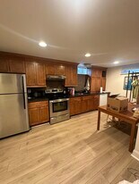 7 Charlesbank Rd, Unit 6 in Newton, MA - Building Photo