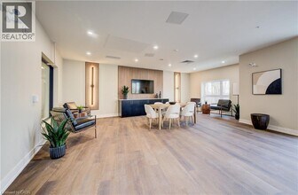 1100 Lackner Pl in Kitchener, ON - Building Photo - Building Photo