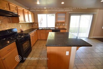 11352 Magnolia St in Corona, CA - Foto de edificio - Building Photo