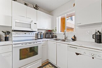 6235 SW Kendale Lakes Cir in Miami, FL - Foto de edificio - Building Photo