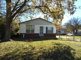 309 Wilton Dr in Greenville, TX - Building Photo
