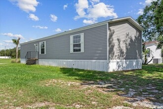 1900 S Lake Reedy Blvd in Frostproof, FL - Building Photo - Building Photo