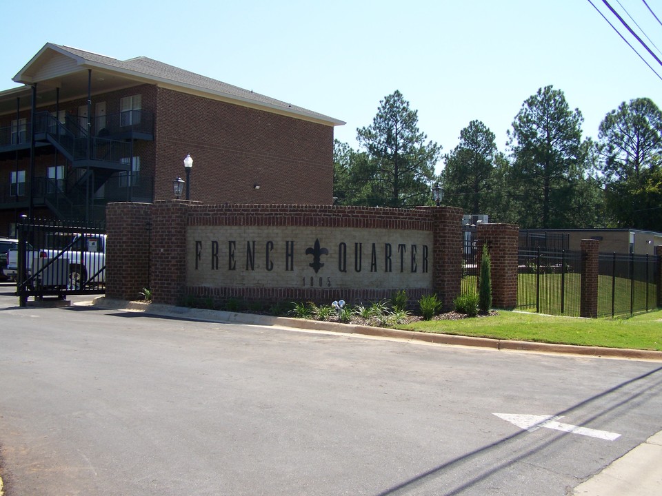 French Quarter Apartments Photo