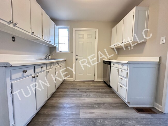 600 Robison Dr in Birmingham, AL - Building Photo - Building Photo