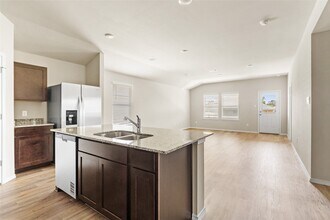 206 Rockbridge Dr in Huntsville, TX - Building Photo - Building Photo