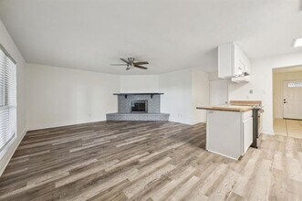 4218 Crestwood Dr in Garland, TX - Building Photo - Building Photo