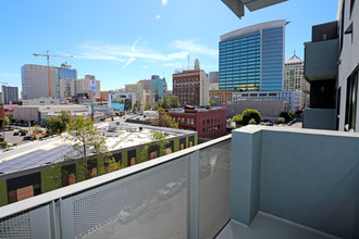 Bell Uptown District in Oakland, CA - Foto de edificio - Interior Photo