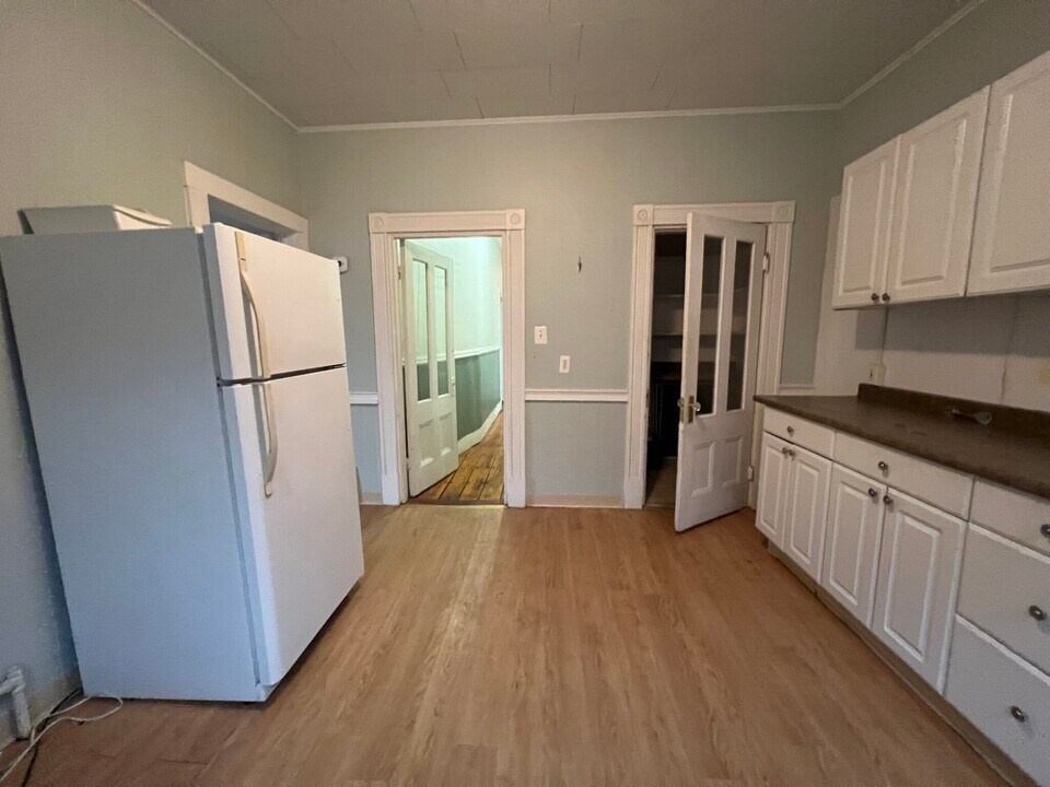 341 Cambridge St, Unit 2 in Cambridge, MA - Building Photo
