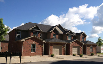 Pin Oak Villas Apartments