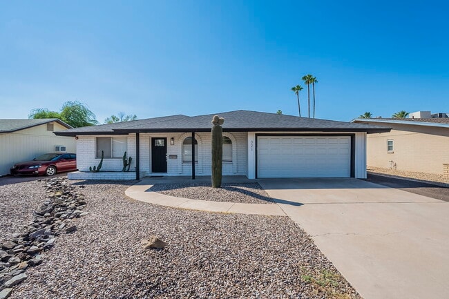 321 E Fremont Dr in Tempe, AZ - Building Photo - Building Photo