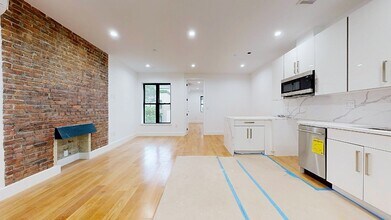 West 94th Street, Unit 3R in New York, NY - Foto de edificio - Building Photo