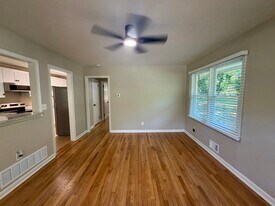 3269 Dodson Dr, Unit A in Atlanta, GA - Building Photo