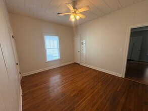 1104 11th St in Lake Charles, LA - Building Photo - Building Photo