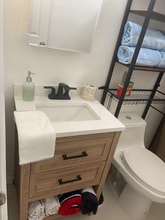 18 NW 45th St, Unit B in Miami, FL - Foto de edificio - Building Photo