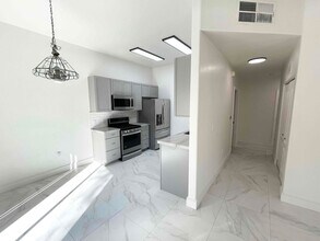 3360 Cactus Shadow St-Unit -101 in Las Vegas, NV - Building Photo - Building Photo