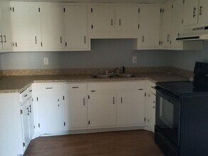 4077 Linda Ln SW in Lilburn, GA - Building Photo - Building Photo