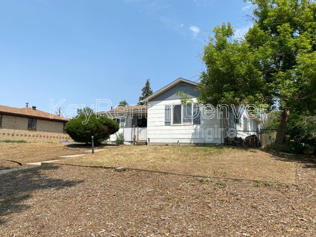 1210 Chester St in Aurora, CO - Building Photo - Building Photo