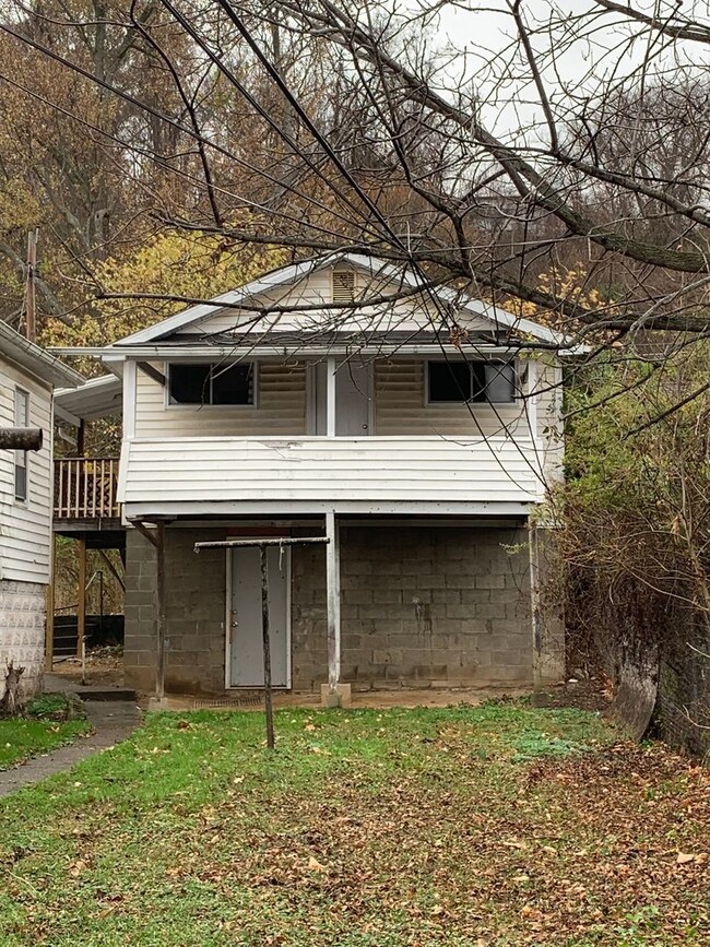 1102 Broadway Ave-Unit -1102C in Parkersburg, WV - Building Photo - Building Photo