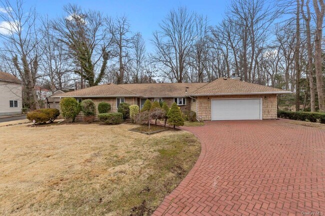 1 Hartley Rd in Great Neck, NY - Building Photo - Building Photo