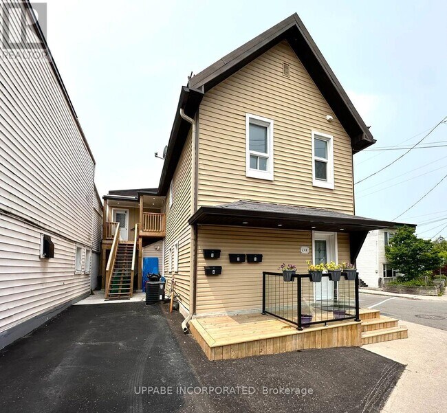 240 Marier Ave in Ottawa, ON - Building Photo - Building Photo