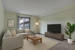 Kingsmere in Saskatoon, SK - Building Photo