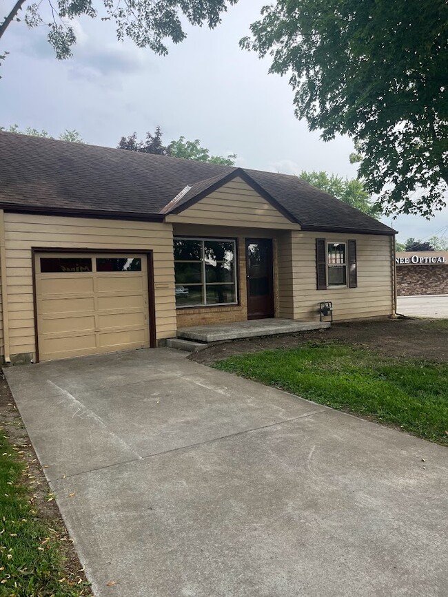 911 Tiffin Ave Rentals in Findlay, OH