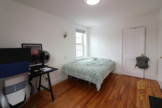 25 Englewood Ave, Unit 5 in Brookline, MA - Building Photo - Building Photo