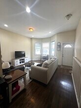 2619 N Southport Ave in Chicago, IL - Building Photo - Building Photo