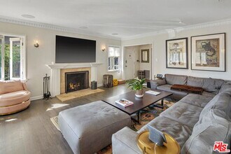 1328 Londonderry View Dr in Los Angeles, CA - Building Photo - Building Photo