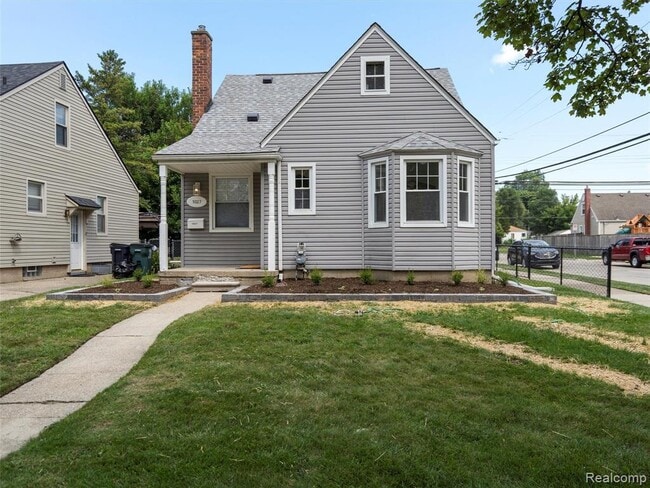 1027 S Wilson Ave in Royal Oak, MI - Building Photo - Building Photo